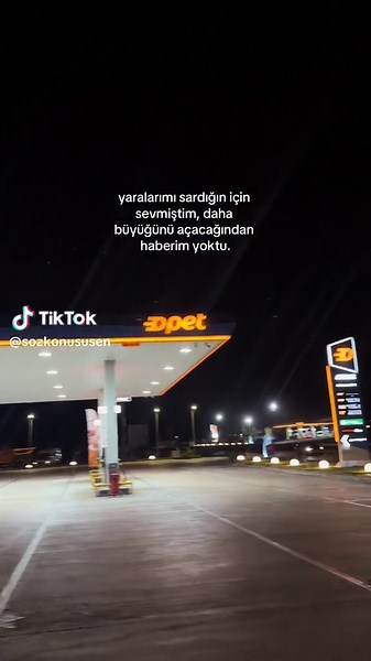 Gas Station Nighttime Scenes: Illuminated Beauty