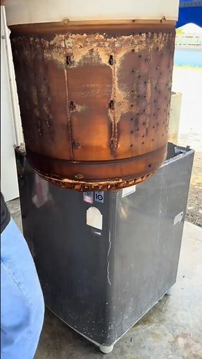 Hotpoint aquarius WF541 washing machine || That’s one lop sided drum!!