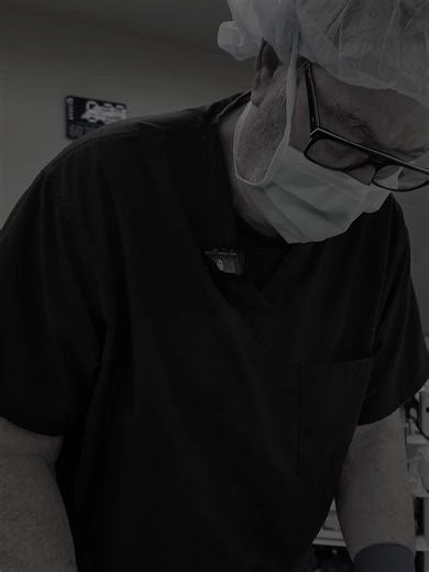 𝘼 𝘾𝙡𝙤𝙨𝙚𝙧 𝙇𝙤𝙤𝙠 𝙖𝙩 𝙩𝙝𝙚 𝙋𝙚𝙧𝙞𝙥𝙝𝙚𝙧𝙖𝙡 𝙉𝙚𝙧𝙫𝙚 𝙎𝙩𝙞𝙢𝙪𝙡𝙖𝙩𝙤𝙧 𝙏𝙧𝙞𝙖𝙡 Ever wonder what a peripheral nerve stimulator trial looks like? This video walks you through the precise, quick procedure for patients suffering from diabetic peripheral neuropathy. We use advanced technology like fluoroscopy to safely insert the temporary device, which patients test for about a week. The goal? A future permanent solution to pain. Ready to take the next step toward pain-free liv