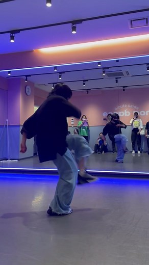 TikTokでKAZUMI クロスディーさんをチェック！