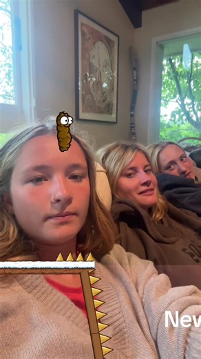 Official Mary Flatman (@maryflatman)’s video of effects filter