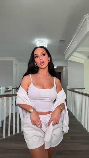 New video is up! Fashion try on haul vlog https://www.youtube.com/watch?v=i2PFFblx7MQ | Beauty by Carli Bybel