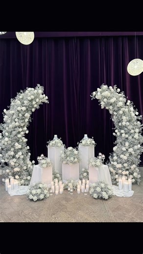 How stunning is a wedding at the @The Corinthian ✨ The grandeur of this iconic venue paired beautifully with our luxury real-touch floral collection, creating the most elegant setting from start to finish. Every detail was carefully styled to complement the space, adding softness, romance and timeless elegance to an already breathtaking room. It truly was the perfect décor for such a special day 🤍 A dream venue, beautiful florals and unforgettable moments. www.signatureweddingevents.com admin@s