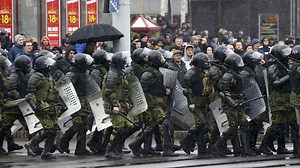 Video. Belarus protest turns violent as hundreds arrested