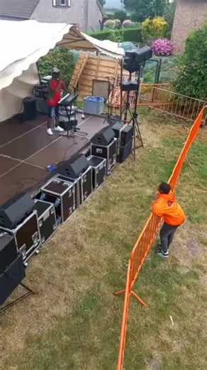 Jean Christian Officiel | JC TOY Beats | JC TOY BEATS - UN PBLIC DE FOLIEEEE ... Je remercie encore une fois le public qui était incroyable pendant tout lib sgiw :) #rappeur... | Instagram