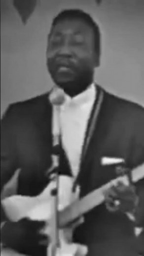 "Hoochie Coochie Man" - Muddy Waters [Newport Jazz Festival, 1960].