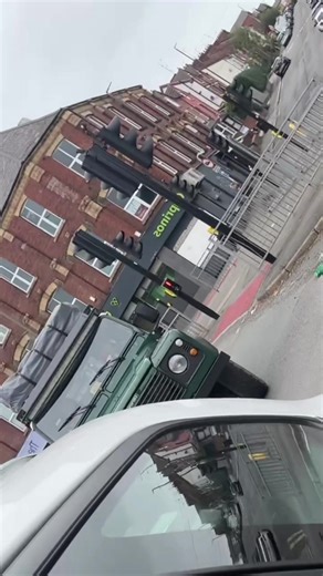 One hell of a rig 😏#defender #fyp #snow #trend #td5