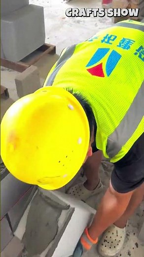 Applying Mortar for Thin Brick Walls