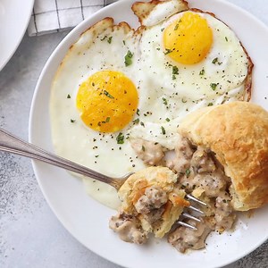 1.1K views · 27 reactions | These buttermilk gravy biscuits stuffed...