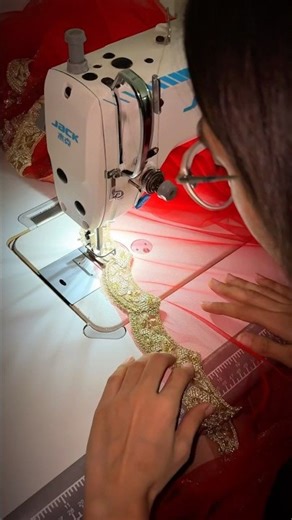 Heavy Lace Dupatta Styling Hack! #Shorts #Dupatta