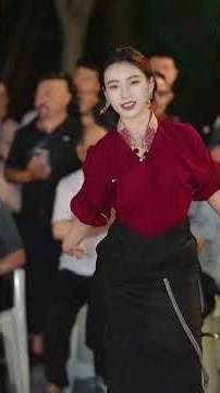 Angwang, elegant Tibetan dance beauty