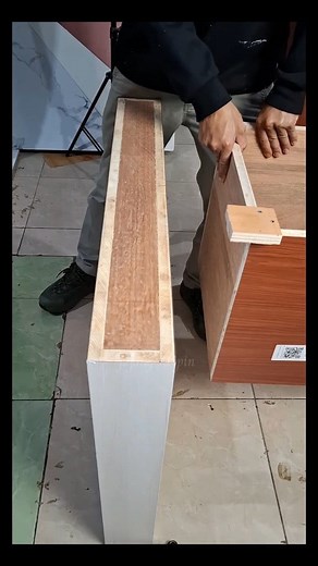 Beginner woodworking technique for assembling a large conference table. #woodworkingtrick #woodworkingtechnique #woodworkingideas #reels #diyfurniture #woodworking #carpenter #woodwork @sorotan | Jajang Aripin