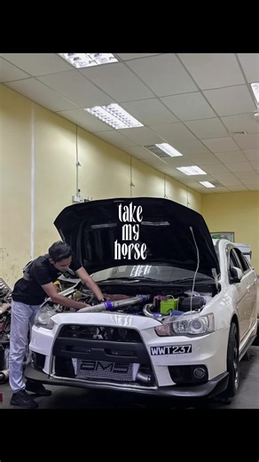 Explore the Mitsubishi Lancer: Performance and Features