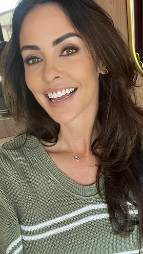 Summer Altice on Instagram: "Look at that 🦷 Smile!!!!! 😃 I had the pleasure of being invited to try out this amazing new dental spa in West Hollywood that offers Air Flow cleanings (no sharp metal tools!) and really easy whitening sessions, which didn’t lead to much sensitivity at all. I had compression massage boots on the whole time, and my teeth have never looked better. Definitely going back for another session to get a few shades brighter after next weeks wine festival work week. I tell y