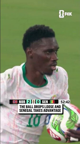 Ismaïla Sarr pulls one back for Senegal!