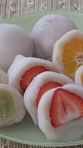 1.3K views · 20 reactions | Fruit Daifuku Mochi @japanesecooking101 Ingredients and full recipe on our website: https://www.japanesecooking101.com/fruit-daifuku-mochi-recipe/ Full video is also on our YouTube channel (links are in our bio) Hope you enjoy!  | Japanese Cooking 101 | Facebook