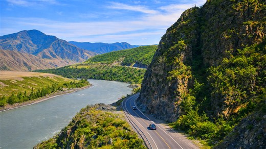 Altai mountain landscape with Chuya Highway and river