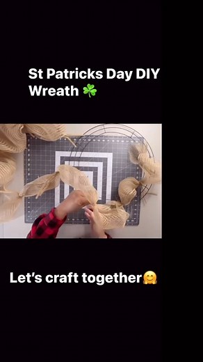 Get Lucky with a DIY St. Patrick’s Day Wreath! 🍀 #StPatricksDayCrafts#DIYStPatricksWreath#LuckoftheIrish#StPaddysDayDecor#DIYDecorations#CraftingFun#holliehobbies | Hollie Lynn Williams