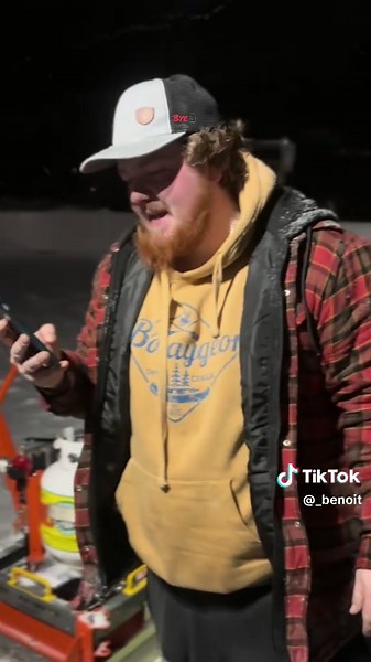 Essential Zamboni Tips for Outdoor Rinks