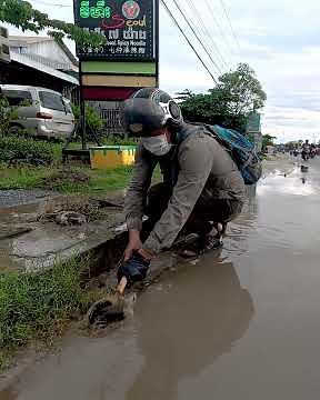Massive Drain Cleanup Saves Flooded Streets #flood