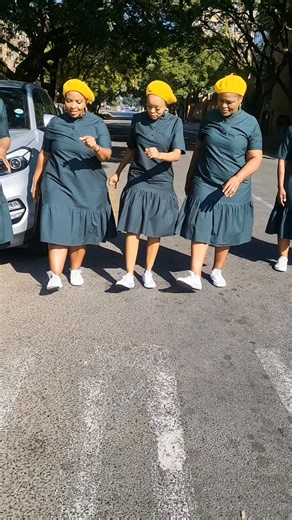 Lona bale ba lereng ale e tsebe dis song,check it out is available online "O TSEBA TSOHLE" by Scorpion Gospel Choir-SGC 🦂 | Khomotso Momo