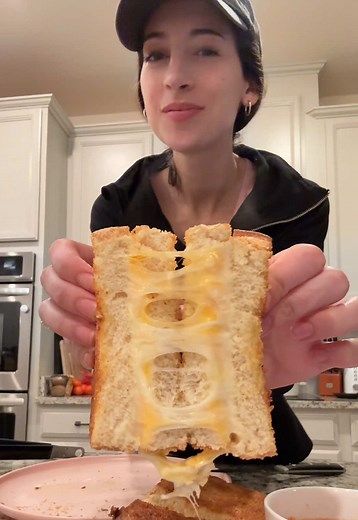Easy Grilled Cheese Tutorial: Perfect for Beginners!