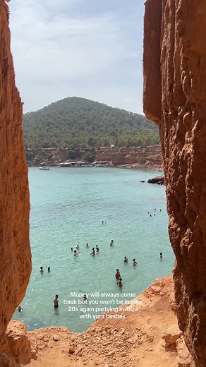 Party in Ibiza: An Unforgettable Experience with Your Besties