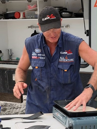 Cheesy Garlic Bread | Tasty Camp Snack Recipe | 4x4 Adventure