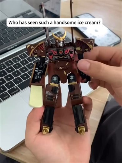 FunkyCharmLab on Instagram: "❄️🔥 ICE-WARRIORS EVOLVE! ▸ Lick to transform · FOUR MYTHIC BEASTS UNLEASHED🐉🐯🦚🐢 Match flavors to guardians: Matcha Dragon / Milk Tiger / Strawberry Phoenix / Chocolate Tortoise～🍵🍦🍓🍫 #TransformingPopsicle #MythicalRobots #IceCreamWarrior #ChineseToys #TransformableToy #CollectibleFigures #SummerLimited #GuochaoDesign"