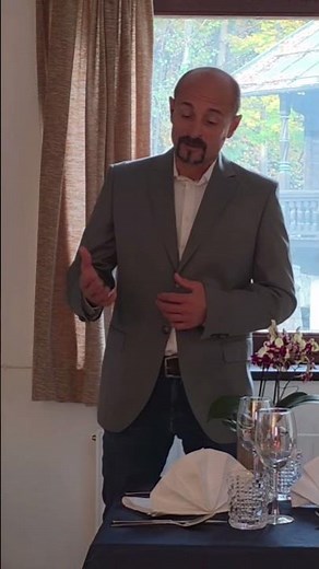 Suggesting wine. Wine Protocol in Fine Dining. Waiter Training Video