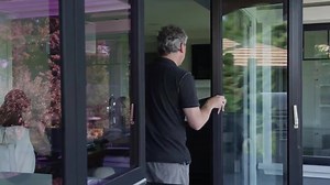 The KitchenTransition uses both window and door sized #glasswalls to open up the #kitchen to the outdoors. Window units run along a countertop, which create a fun pass-through window for easy #indooroutdoor entertaining #holidayhome #designinspo Sarah Gallop Design Inc. | NanaWall | Facebook