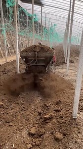 641K views · 4.1K reactions | organic fertilizer application machine 朗 | Agriculture World | Facebook