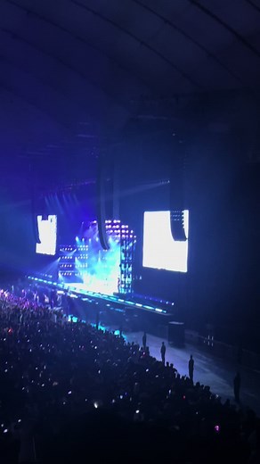 ブルーノマーズがAKBを熱唱！感動の瞬間