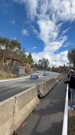 Drift between a BMW E36 and a BMW E 46