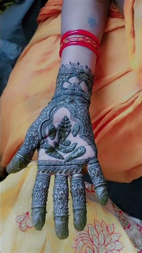 Apna Roop Rang so jao Mehandi Hathon Mein