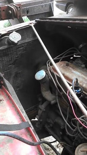 International Red Diamond 450 Engine