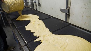 13M views · 217K reactions | One Dutch company is making vegan leather from mangoes that would otherwise be thrown away. The cofounders hope it will reduce food waste while making the leather industry more environmentally friendly. | Business Insider Today | Facebook