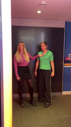 THE KICK BACK IS BACK 🚨 @Shebahn @Ruesh #womensfootball #wsl #followthattune #dance