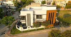 Video by Hamza Awan on Pexels