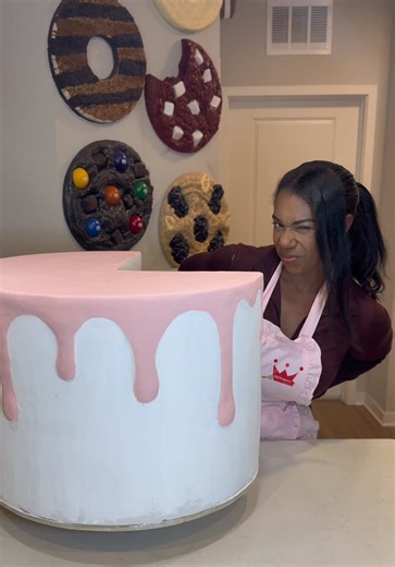 Part 4/ Day 4 of making a #giantcake table! We finally started painting it today! Let me know what type of sprinkles and how many layers I should add! #caketable #giantfood #giantprops #dopaminedecor