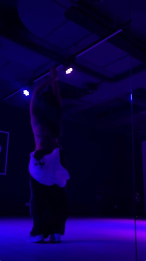 Rihanna Dance Video Highlights