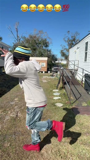 TikTok Challenge Wobble @WarnerRecords #viral #trending #funny #youtubeshorts #dance #video 😂😂😂💯