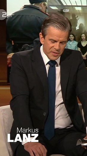 In der letzten Folge von Markus Lanz zeigte der Moderator sein schauspielerisches Talent auf beeindruckende Weise. Plötzlich versagte ihm die Stimme, und er hatte Mühe, die Tränen zurückzuhalten. Bei ihm zu Gast war Maria Aljochina, eine politische Aktivistin aus der Punkgruppe „Pussy Riot“ aus Russland. Sie hat 2012 während eines Gottesdienstes Punkmusik in einer Kathedrale aufgeführt und verbüßte ihre Strafe für Rowdytum in einer russischen Strafkolonie. Es ist bemerkenswert, dass es niemals d