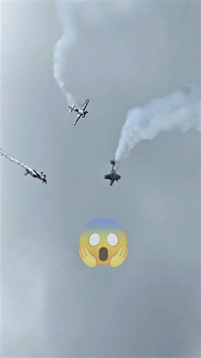 Pilot Risks BLACKOUT in Gravity-Defying Stunts! 😱 Oceana Air Show 2025 #aerobatics #shorts