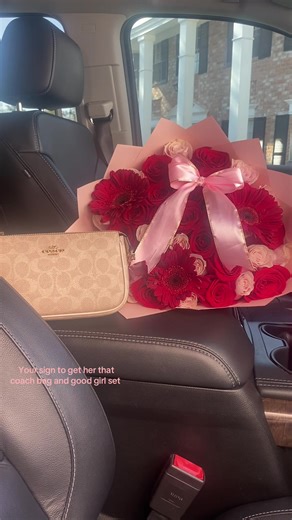 Order a Beautiful Flower Bouquet for Valentine's Day