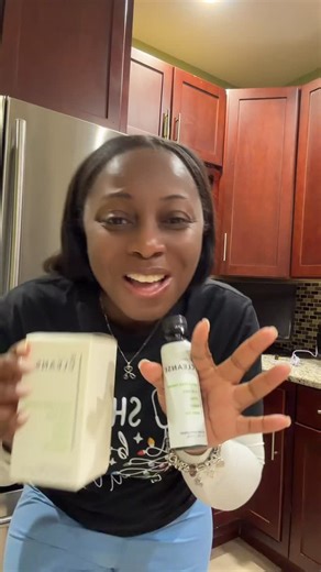 Manouchka Compte on Instagram: "It works cleanse….￼#I’mInLove 😂 #itworks 💚"