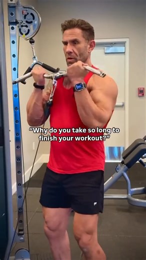 Zoning out: 80% of the workout 😵‍💫 Lifting weights: the other 20% | V Shred