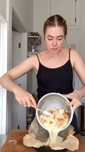 Audrey Leonard on Instagram: "it’s officially currant season ❤️ full recipe: https://redcurrantbakery.com/red-currant-custard-tart/"