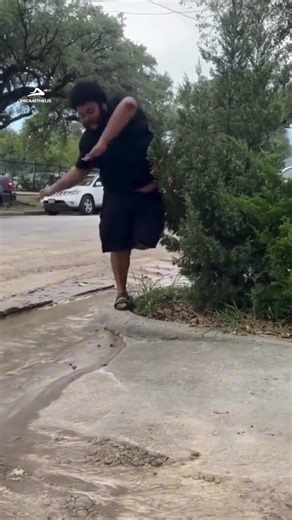 Gaakan kepleset lagi deh kalo pake Sandal ini. Soalnya udah pake teknologi Anti Slip jadi lebih ngegrip di tempat basah ataupun di tempat licin. #fakesituation⚠️ #sandalprometheus #fyppppppppppppppppppppppp #trending #grwm