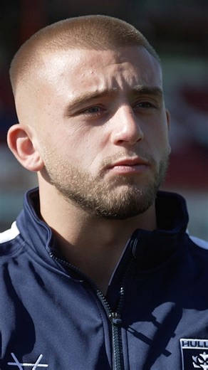 “I want to create my own legacy” 🗣️ Here’s what Mikey Lewis had to say after signing a new deal with the Robins 🤩 Watch Mikey’s full interview here 👉 youtu.be/uvcrezmjGCU 💻 Principal IT | #UpTheRobins🔴⚪️ | Hull KR